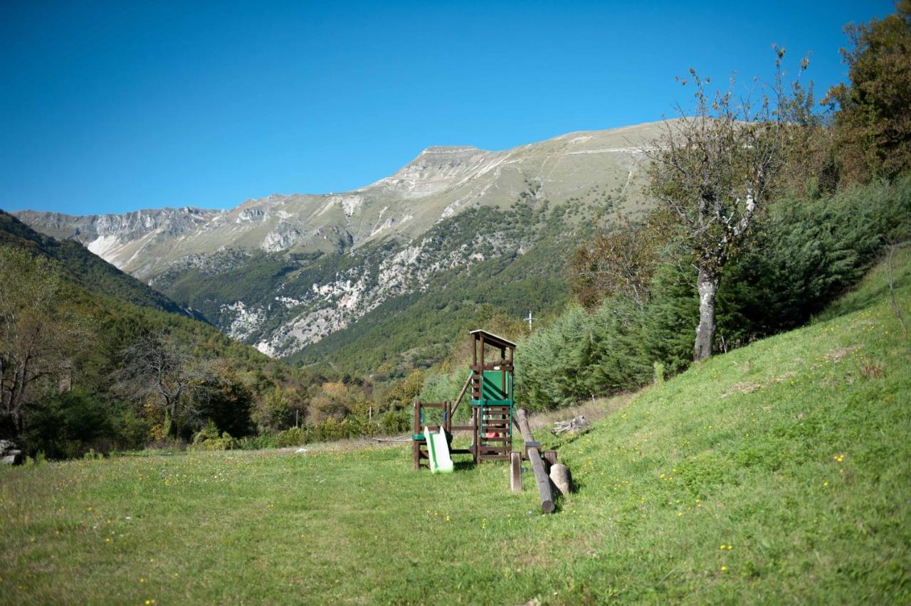 La Baita Di Pilato Bed and Breakfast Montemonaco Buitenkant foto